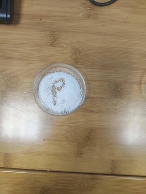 Inodoro e em forma de esfera sem revestimento 93% de butirato de sódio para aves de capoeira